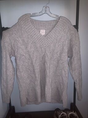 Hippie Rose Light Gray Cable Knit V-Neck Sweater